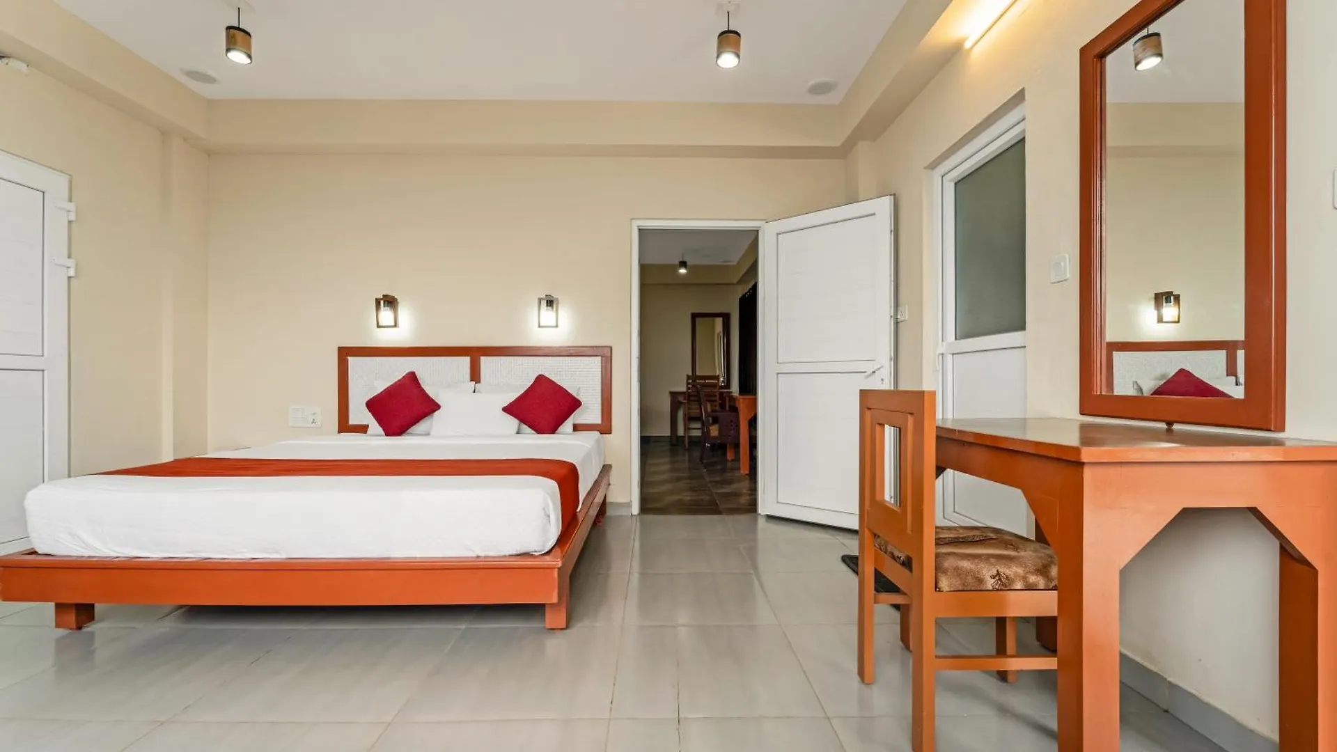 Pagoda Plantation Resort Pīrmed Hotel