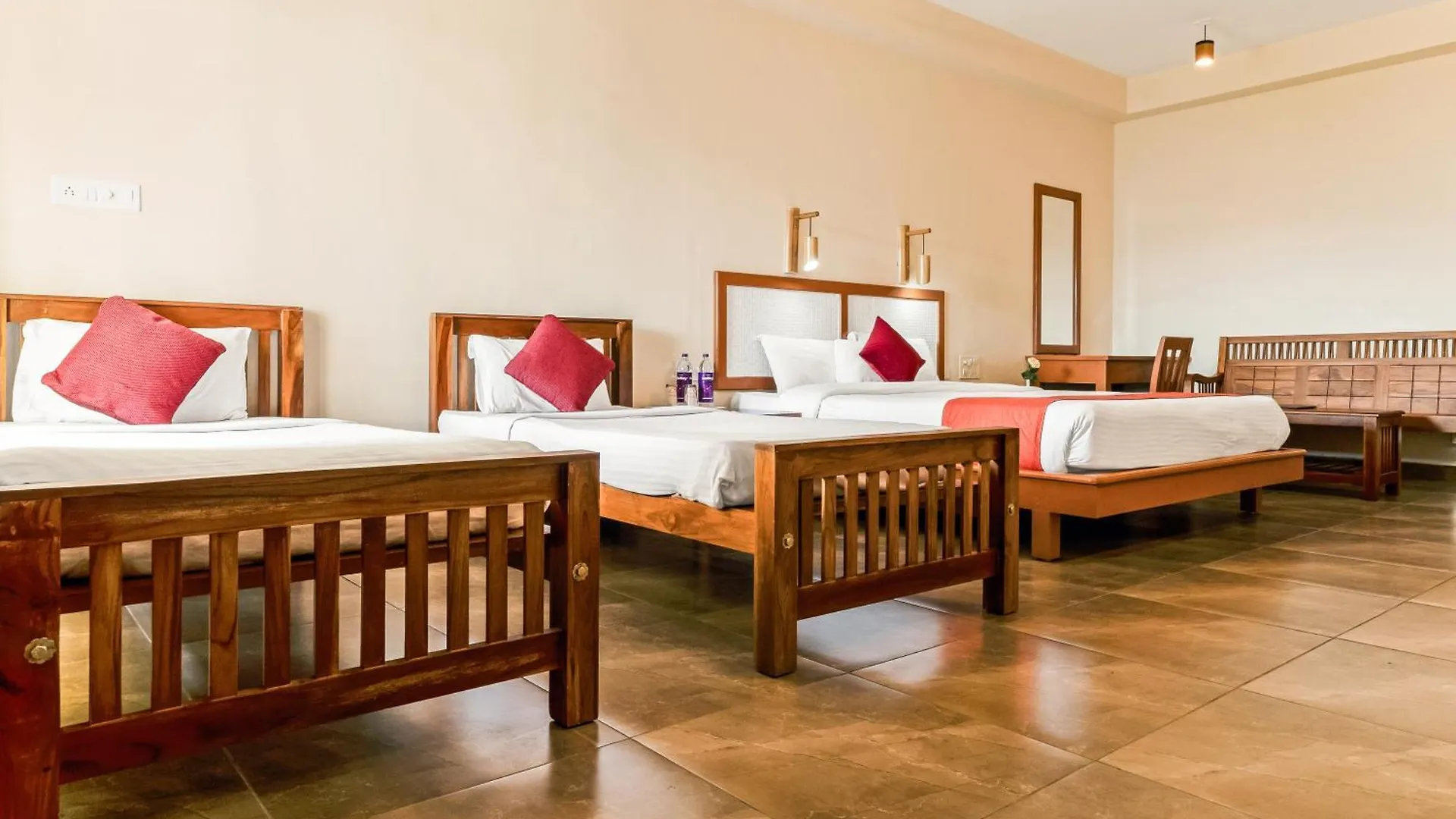 Hotel Pagoda Plantation Resort Pīrmed Indie